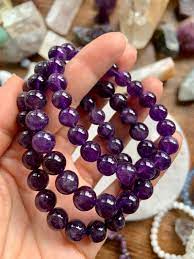 5 Must-Have Amethyst Bracelets for Style and Serenity