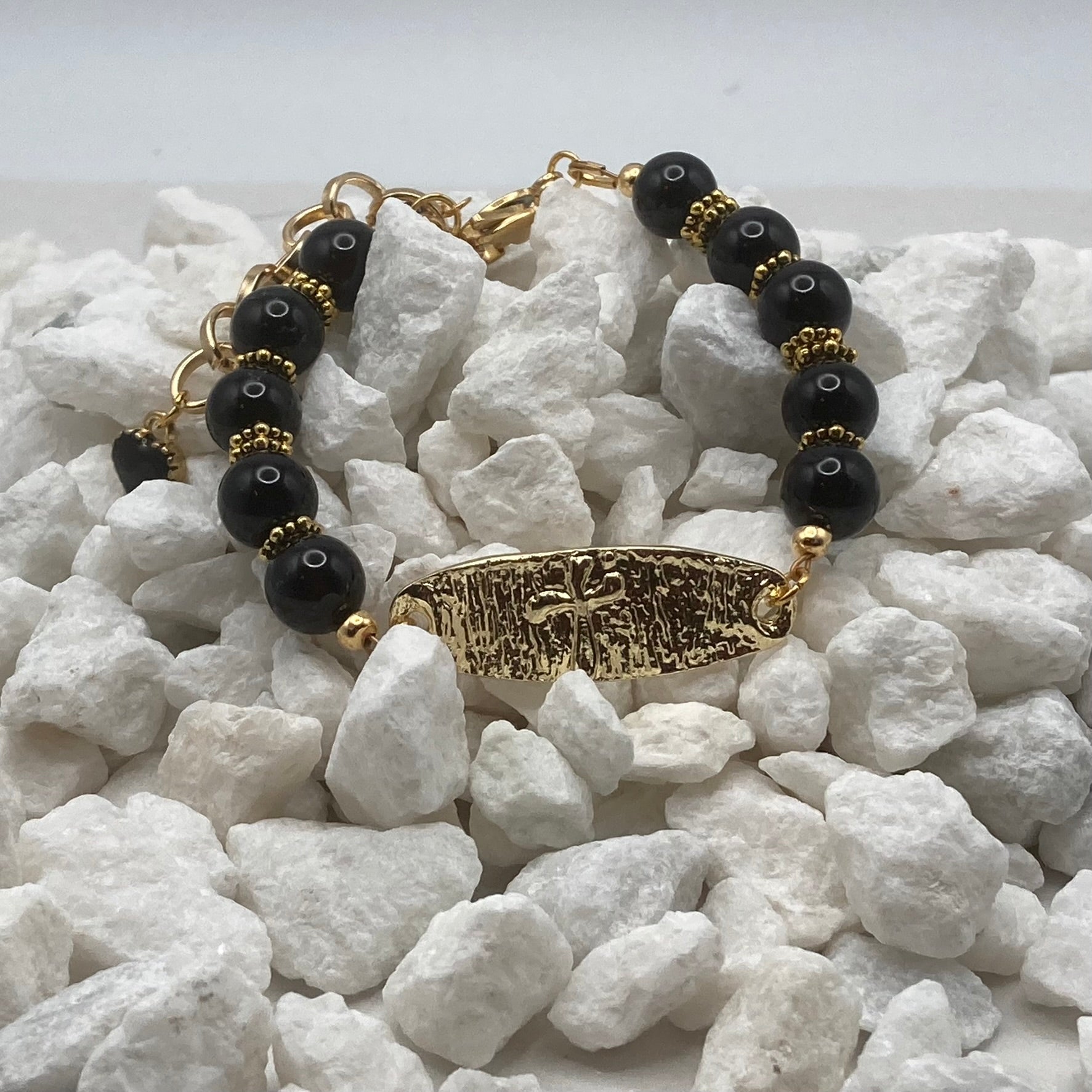 Black onyx and oval cross focal