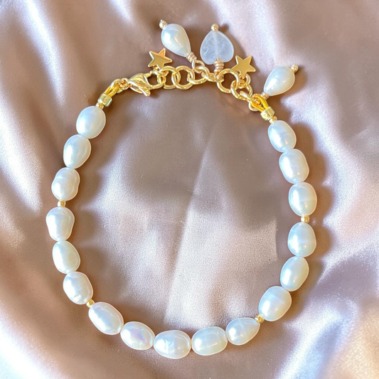 Simple Pearl Bracelet